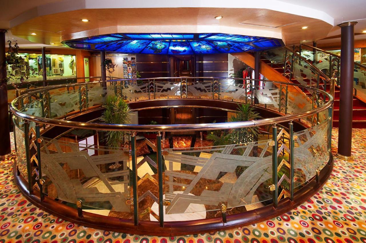Nile Carnival Cruise 4Nt Lxr Thursday 3Nt Asw Monday 룩소르 외부 사진